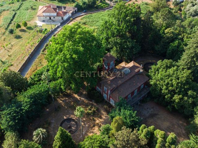 Casa rústica, Fonte Arcada e Oliveira