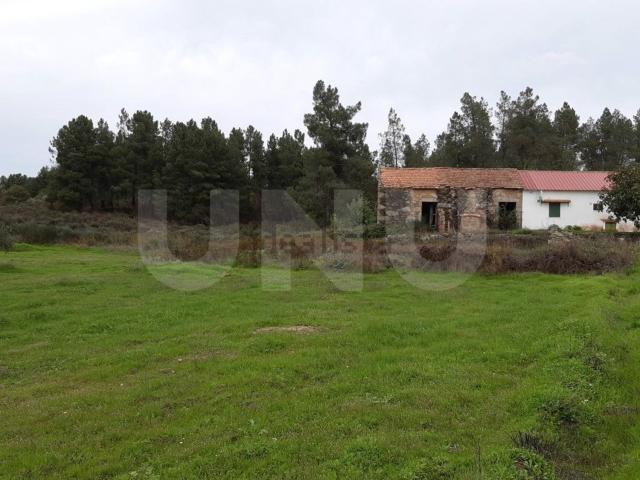 Casa rústica, Ferro