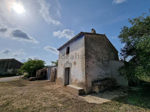 Casa rústica, L&apos Ampolla