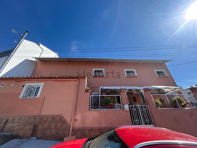 Casa rústica, Loja