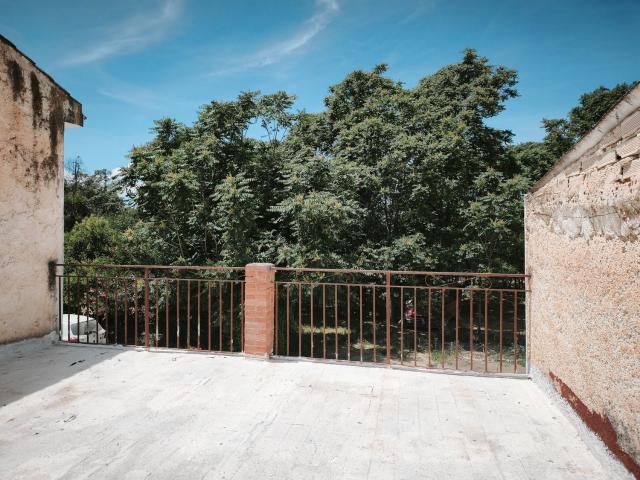 Casa rústica, Lachar
