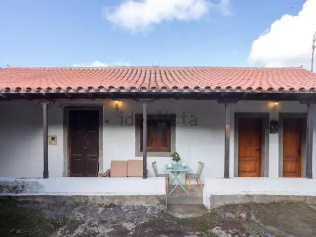 Casa rústica, Moya