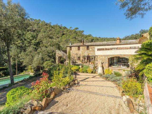 Casa rústica, Mont Ras