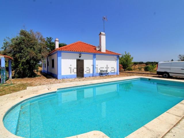 Casa rústica, Mora