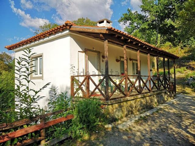 Casa rústica, Mosteiro