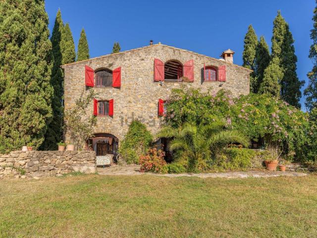 Casa rústica, Maiá de Montcal