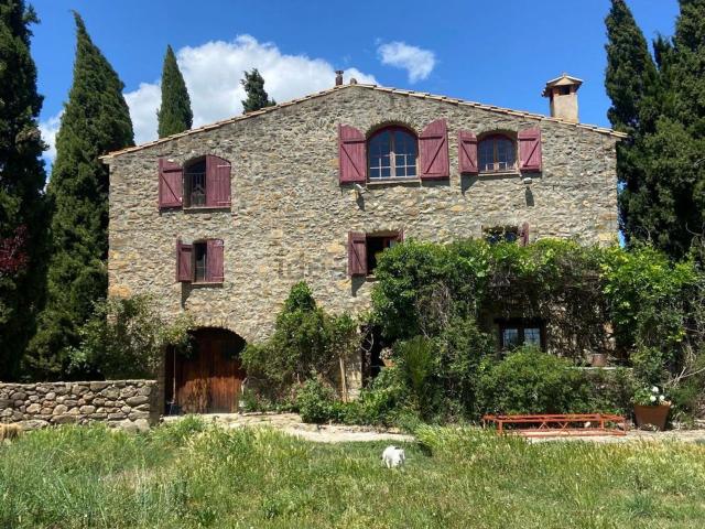 Casa rústica, Maiá de Montcal