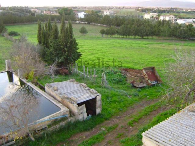 Casa rústica, Muro