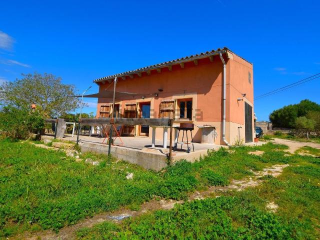Casa rústica, Muro