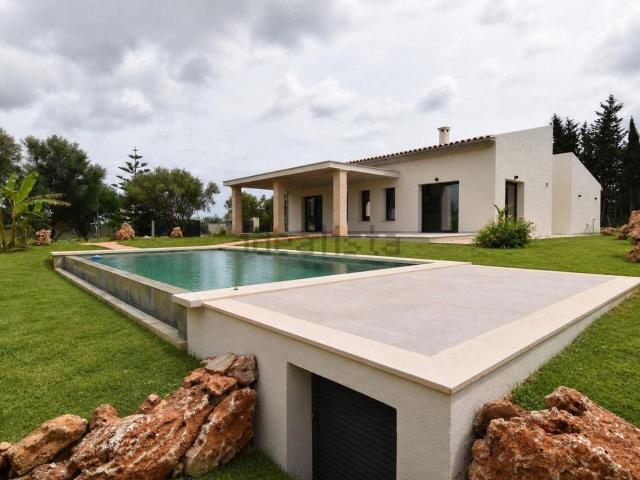 Casa rústica, Muro