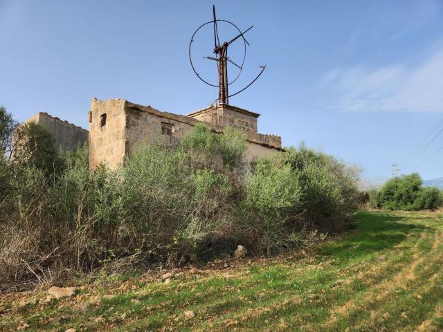 Casa rústica, Muro