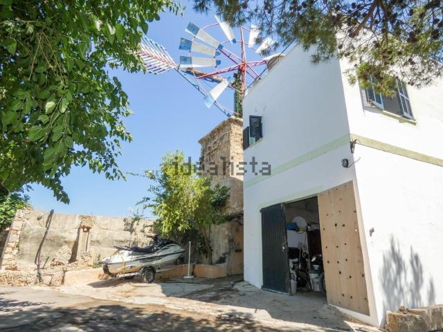 Casa rústica, Muro