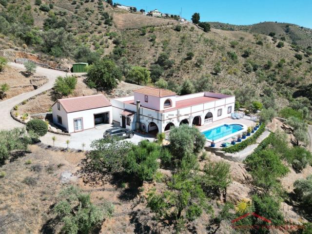 Casa rústica, Sedella