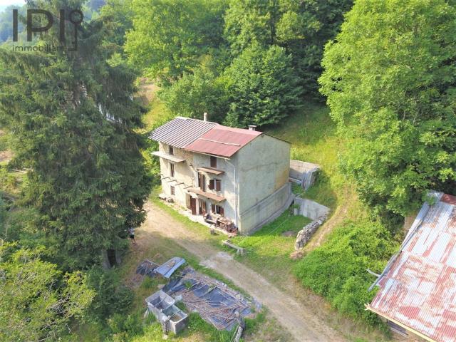 Casa Rustica Semindipendente in vendita a Ormea