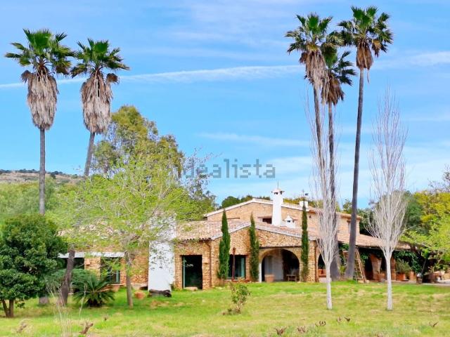 Casa rústica, Senija