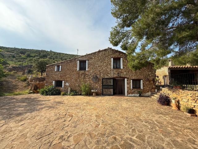 Casa rústica, Sierra Engarceran
