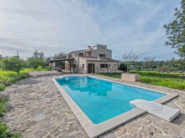 Casa rústica, Sineu
