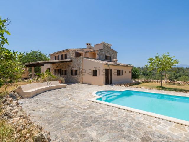 Casa rústica, Sineu