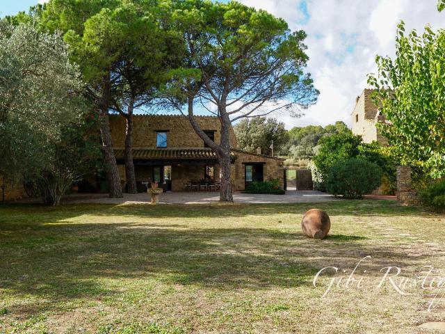 Casa rústica, Palau Sator