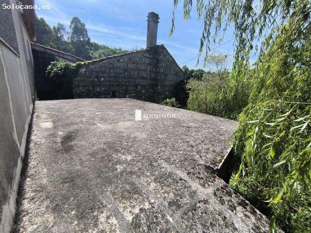 CASA rústica, parcialmente reformada, zona ARMARIZ. Ribeira Sacra