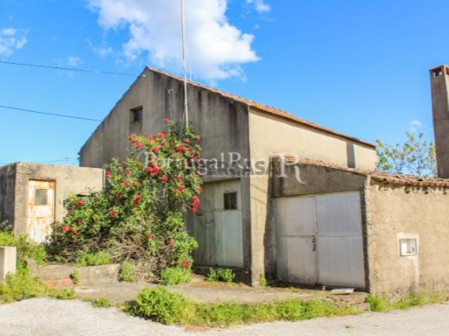 Casa rústica para restaurar na Pedra do Altar, Proença a Nova
