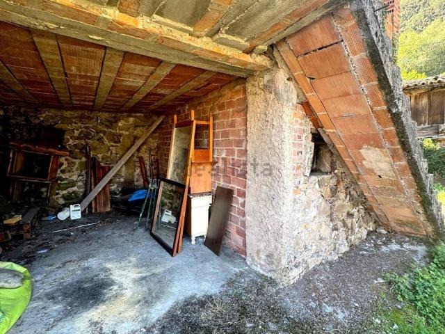 Casa rústica, Parres