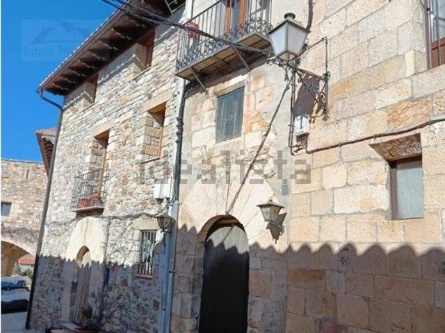 Casa rústica, Puertomingalvo