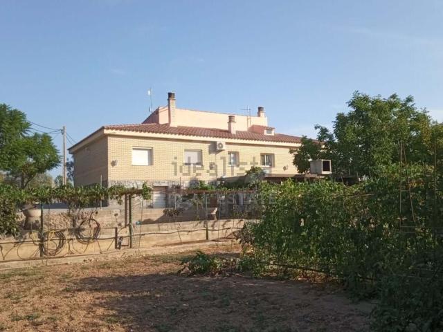 Casa rústica, Roquetes