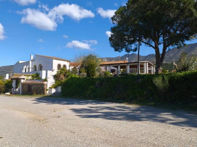 Casa rústica, Roses