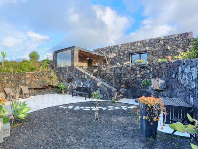 Casa rústica, Tinajo
