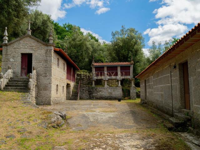 Casa rústica, Valbom e Passô
