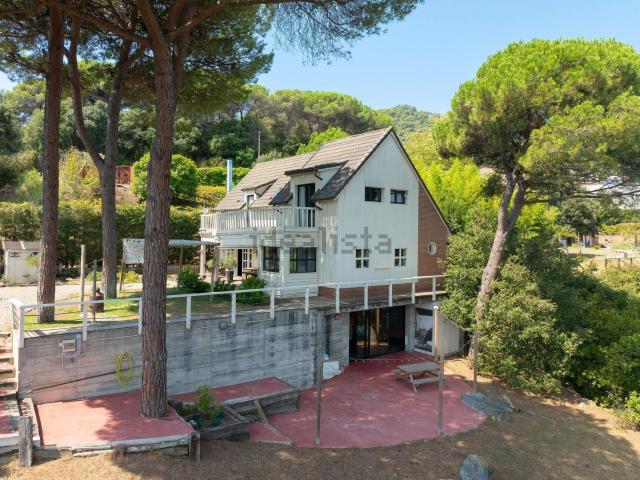 Casa rústica, Vallromanes