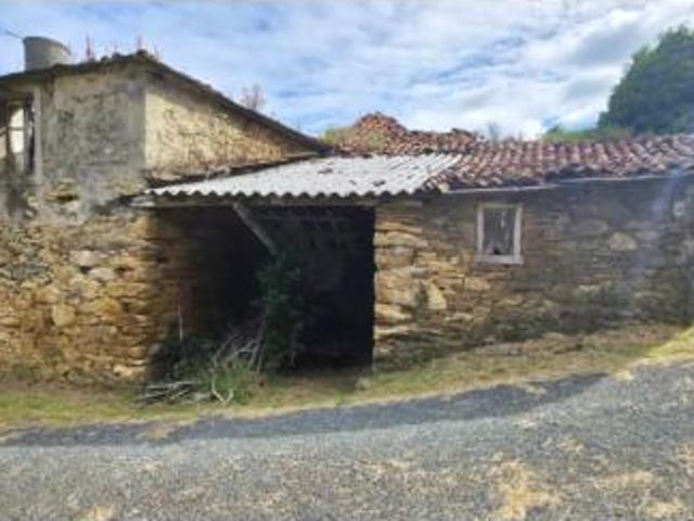 Casa rústica Venta Cerdido, A Vila da Igrexa
