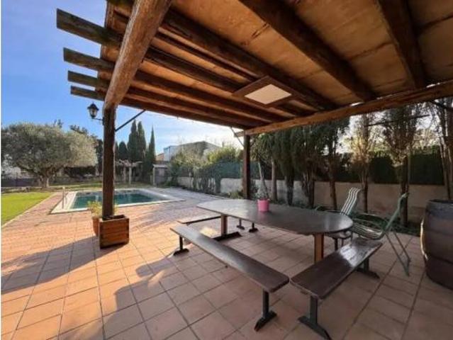 Casa rústica Venta Albons, Albons