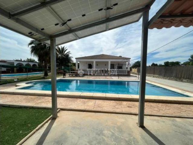 Casa rústica Venta Arahal, Arahal