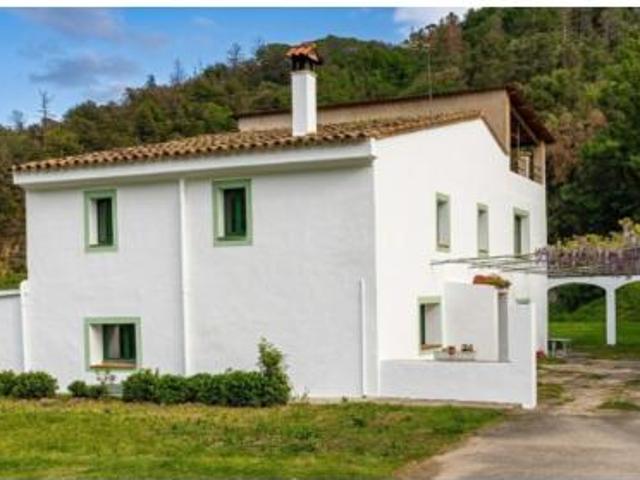 Casa rústica Venta Bescanó, Bescanó