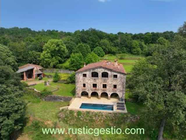 Casa rústica Venta Olot, Olot