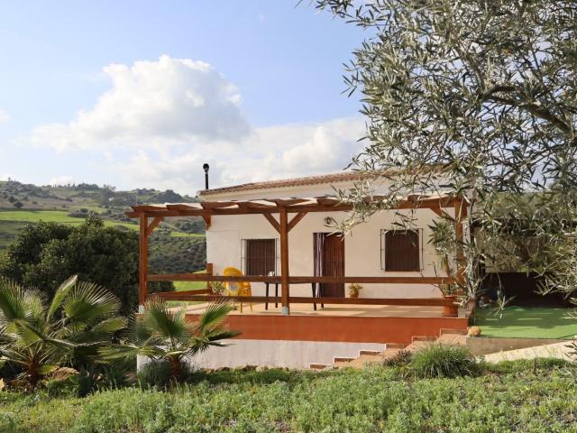 Casa rural atractiva de dos dormitorios en una tranquila zon. 160m² Alora