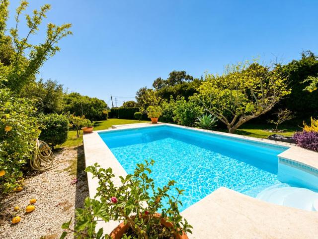 Casa rural a poca distancia a pie de la ciudad de Estepona y de la playa