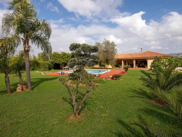 Casa rural de lujo de 443 m2 en venta Alhaurín el Grande, España
