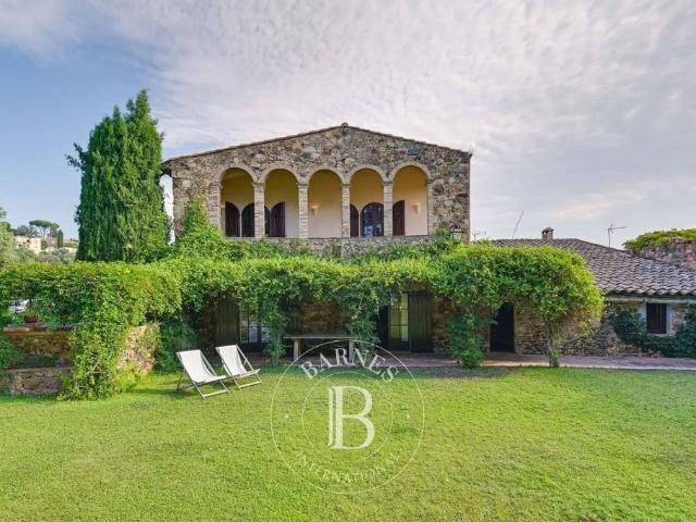 Casa rural de lujo en venta Mont ras, Cataluña