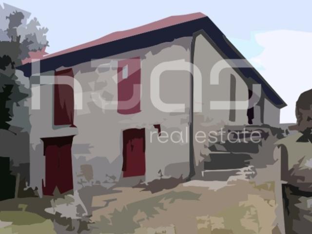 Casa Rural em Pedra com Piscina e Potencial Turístico junto ao Gerês