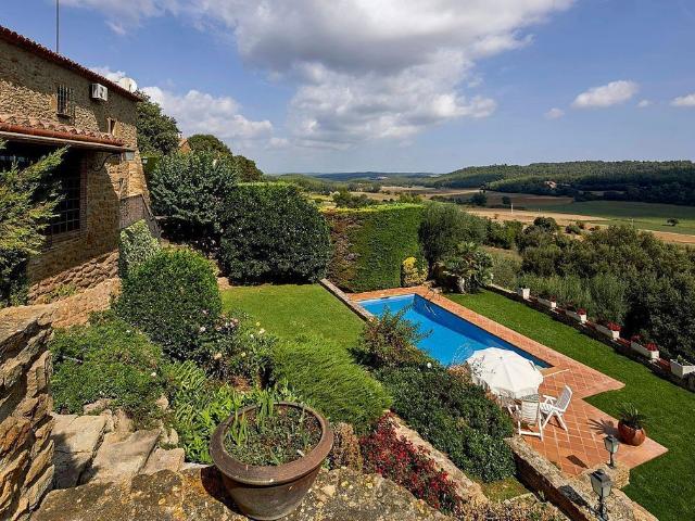 Casa rural en alquiler en Madremanya, de 500 m² 4 habitaciones por 5.500