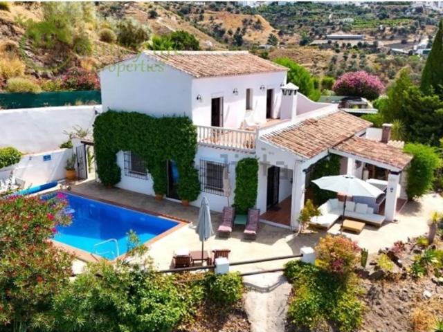 Casa rural de lujo en venta Canillas de Aceituno, Andalucía
