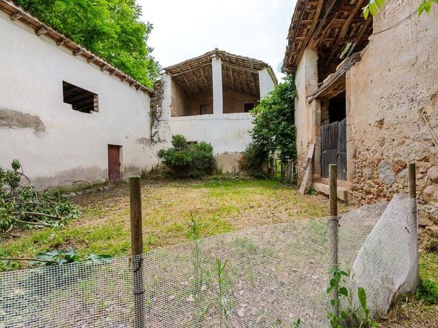 Cortijo en venta en Arbúcies, de 1.222 m² 1 habitación por 320.000