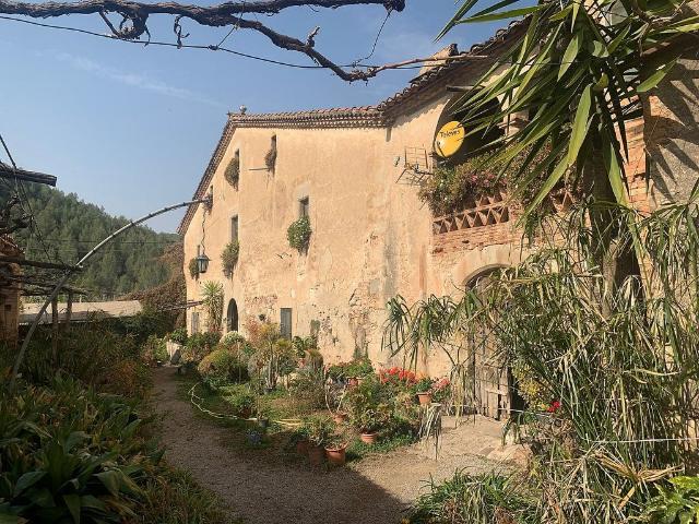 Casa rural en venta en Bigues i Riells, de 1.203 m² 8 habitaciones por 790.000