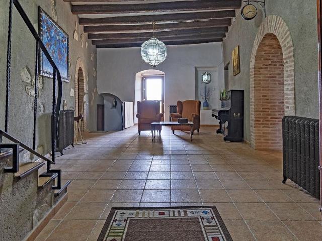 Casa rural en venta en Calonge de Segarra, de 800 m² 8 habitaciones por 790.000