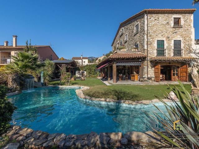 Casa rural en venta en calle Major, Argelaguer, de 254 m² 3 habitaciones por 690.000