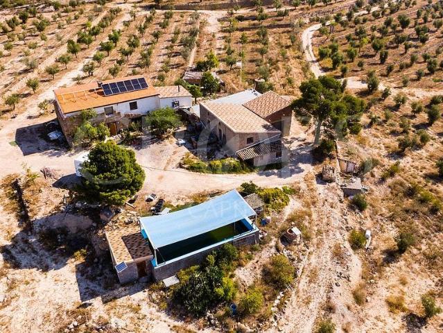 Casa rural en venta en calle Alrededores de Castelldans, Castelldans, de 352 m² 7 habitaciones por 397.000