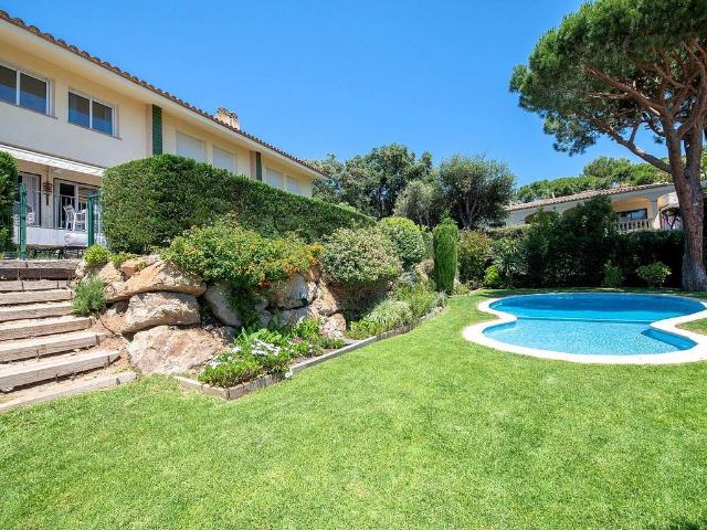 Casa rural en venta en calle De Les Penyes, Sant Feliu de Guíxols, de 199 m² 4 habitaciones por 515.000